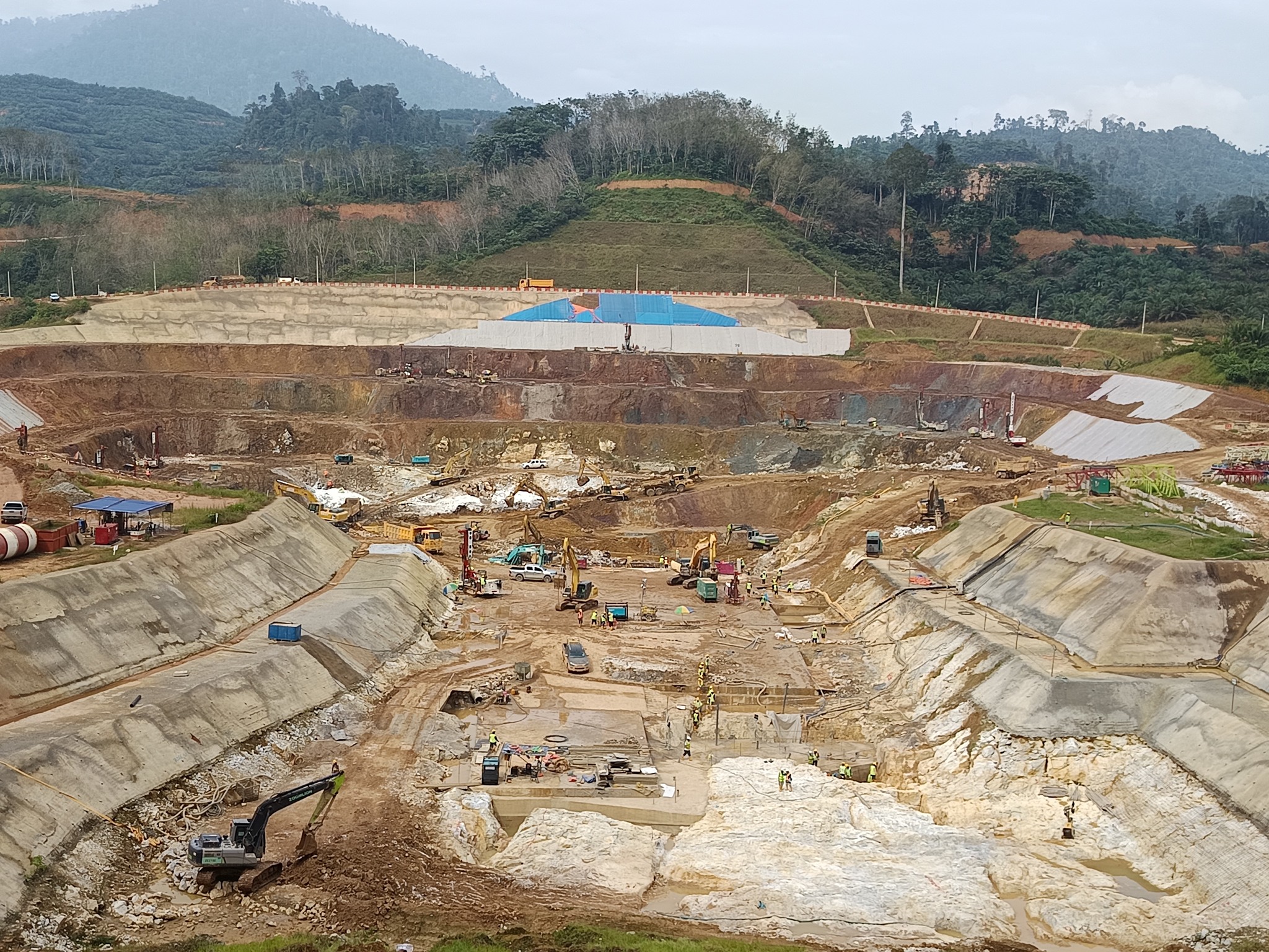 Dam foundation